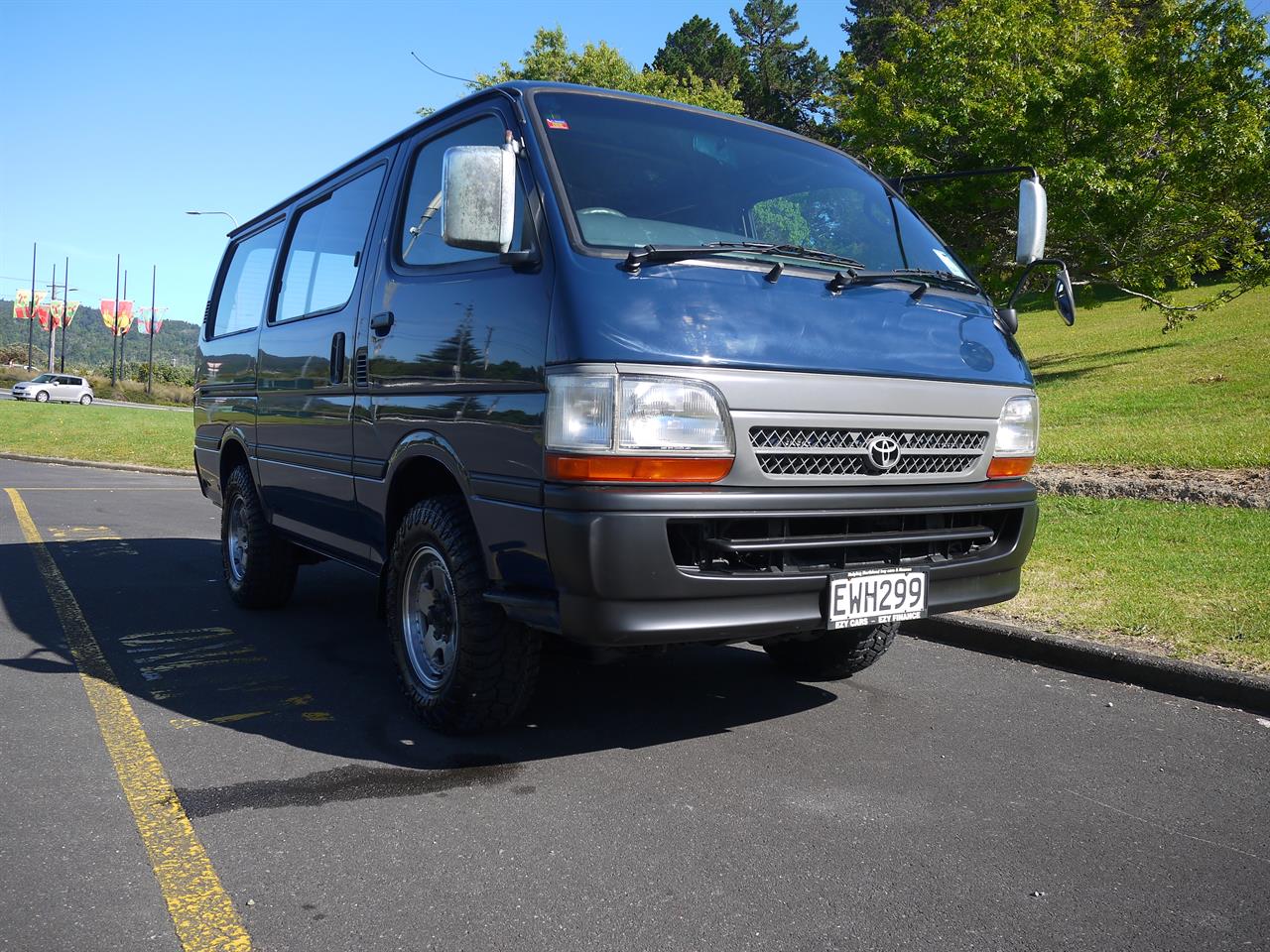 2000 Toyota Hiace