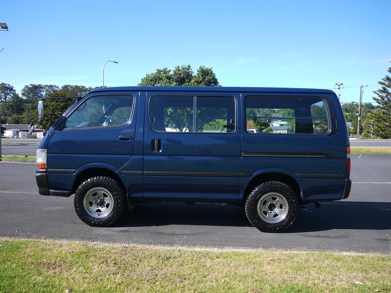 2000 Toyota Hiace