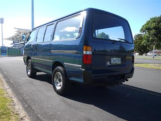 2000 Toyota Hiace - Thumbnail