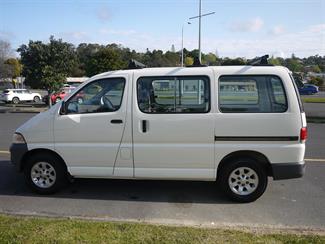 2000 Toyota Hiace - Thumbnail