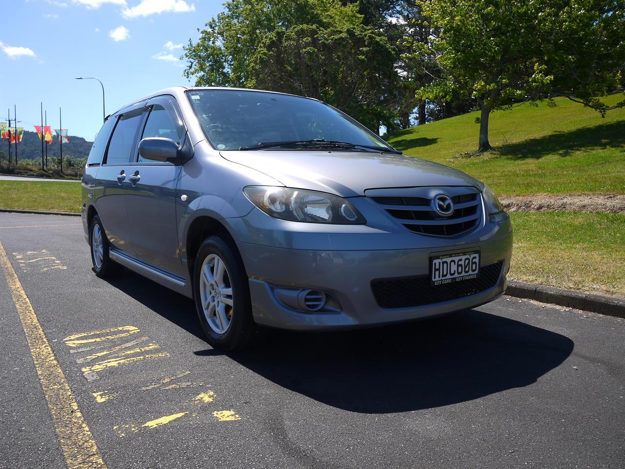 2006 Mazda MPV