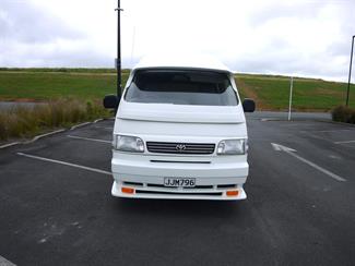 1994 Toyota Hiace - Thumbnail