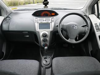 2010 Toyota Vitz - Thumbnail