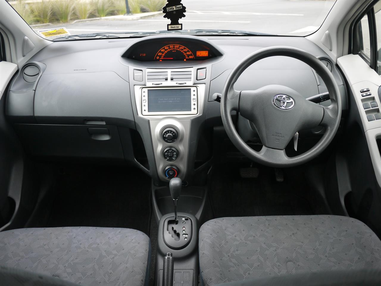 2010 Toyota Vitz