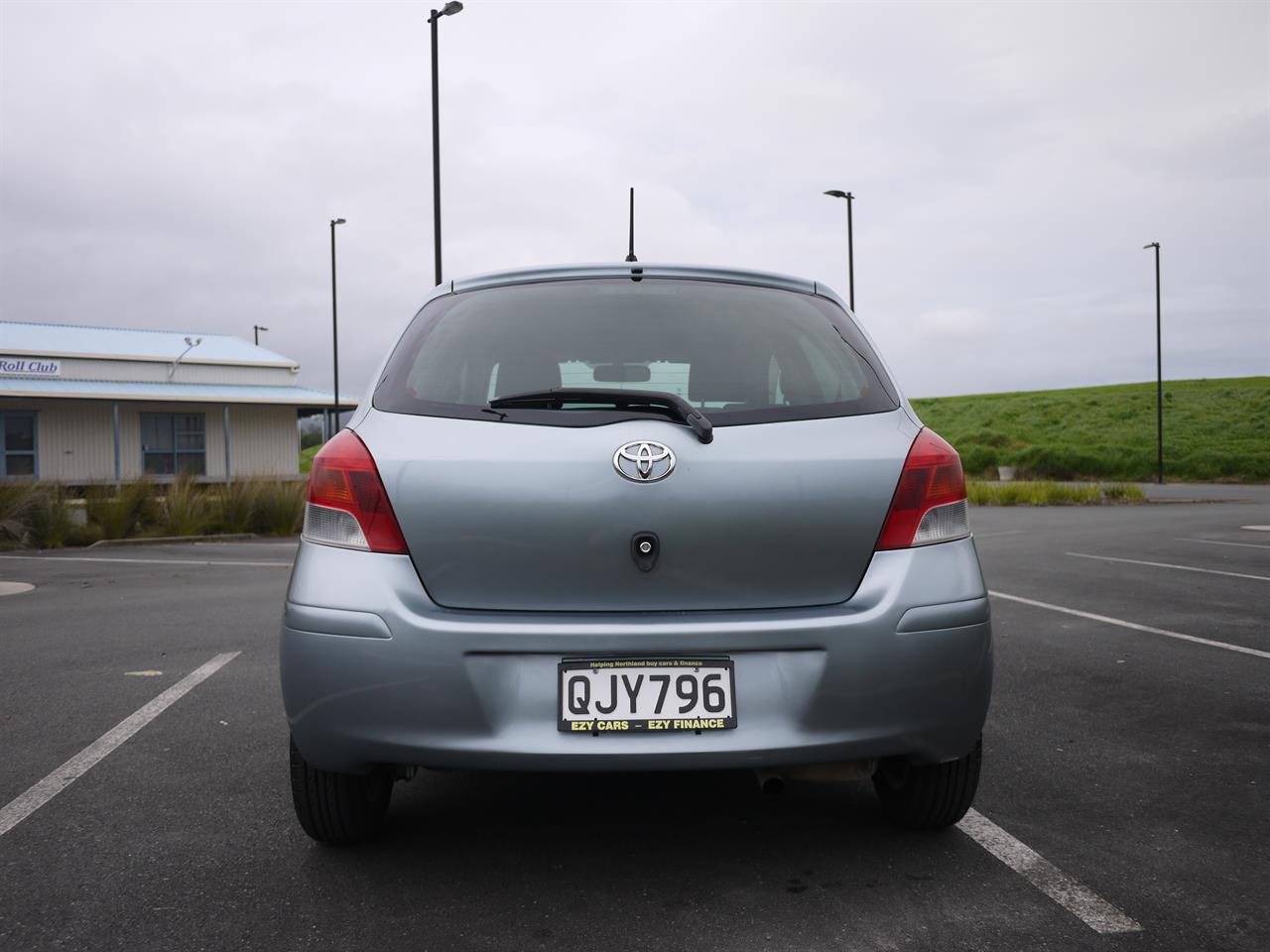 2010 Toyota Vitz