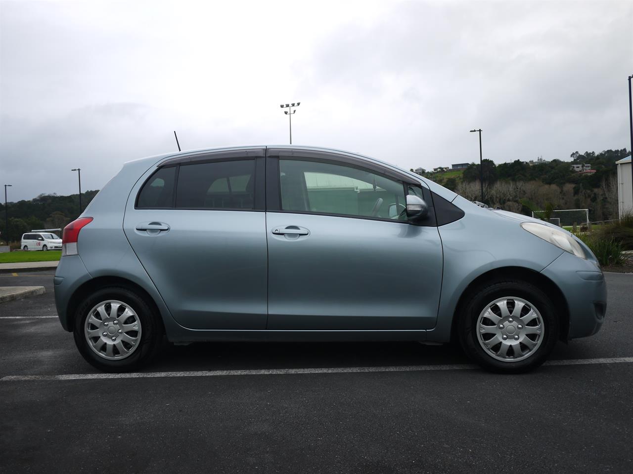 2010 Toyota Vitz