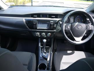 2016 Toyota Corolla - Thumbnail