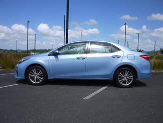 2016 Toyota Corolla - Thumbnail