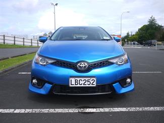 2017 Toyota Corolla - Thumbnail