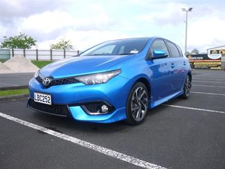 2017 Toyota Corolla - Thumbnail